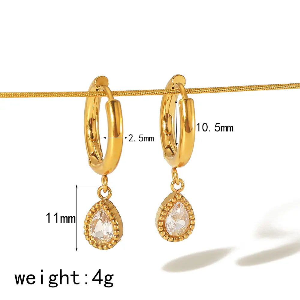 1 paire de boucles d'oreilles géométriques classiques en acier inoxydable plaqué or 18 carats avec strass pour femmes h5 Image2